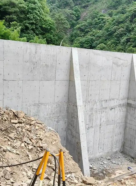 朔州怀仁县重力式挡土墙